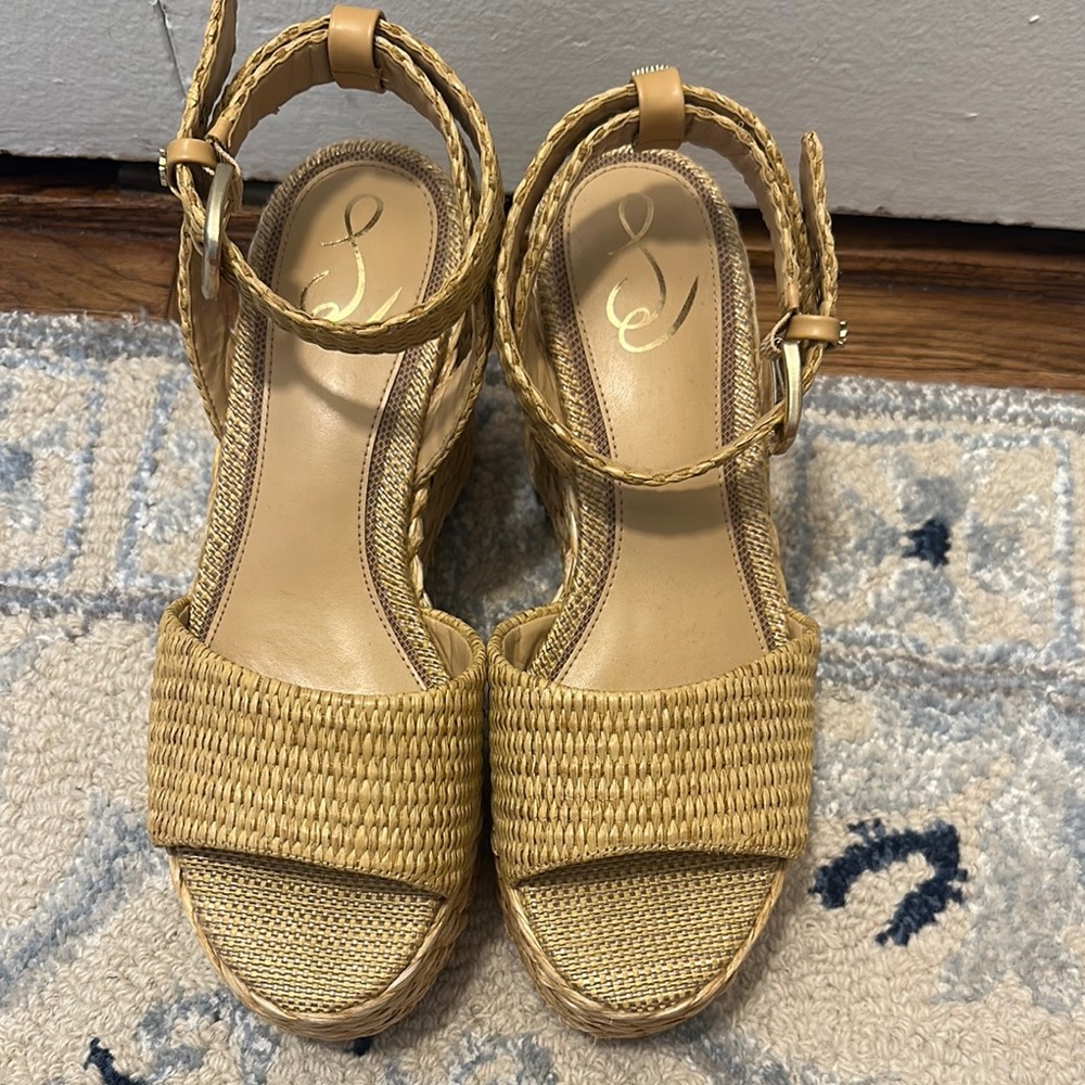 Sam Edelman April women’s Wedge Sandal, in Sand, Size US 9